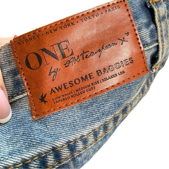 One Teaspoon Floral Embroidered Jeans Straight Light Wash Lola Awe I Size: 30 - Picture 7 of 11